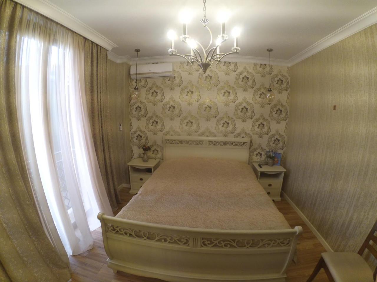 Piazza Batumi Guesthouse Zewnętrze zdjęcie